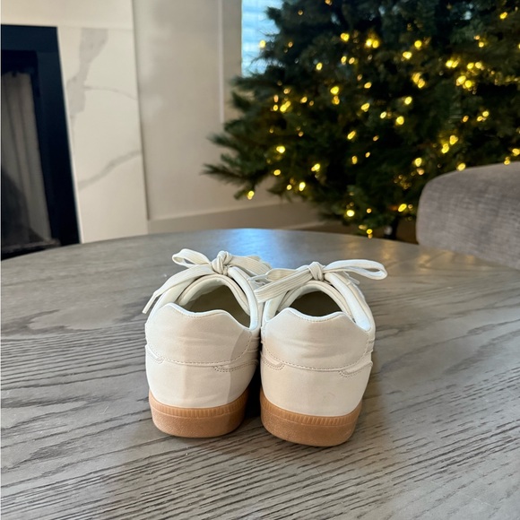 Dolce Vita Valentina sneakers - Picture 5 of 6